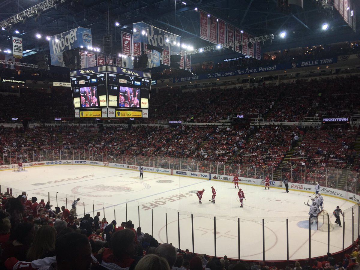 WesC91's tweet photo. @Kitkat_1216 Would love to share the barns I’ve been to!
Part 1

1)Joe Louis Arena
2 ) Staples Center, I think it’s Crypto Arena now?
3) Not entirely a hockey rink but I went to the Stadium Series game Wings vs Av’s
4) Honda Center.

I hope these are in order. https://t.co/ktnKH6rvOX