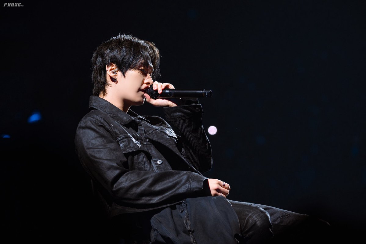 𝑷𝑨𝑼𝑺𝑬. tweet media