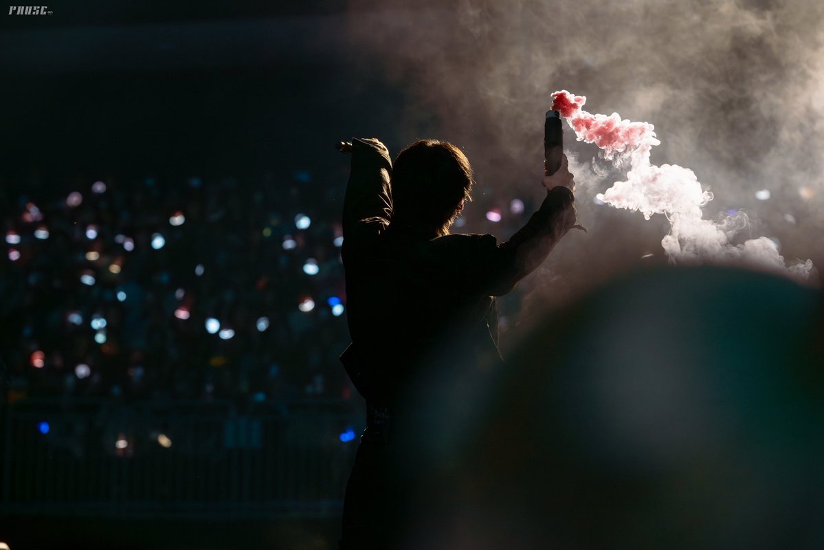 𝑷𝑨𝑼𝑺𝑬. tweet media