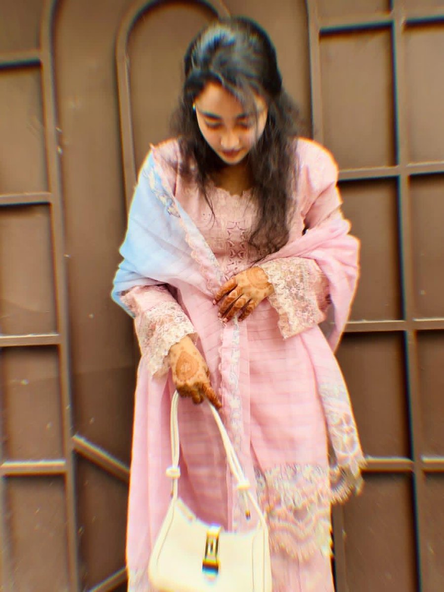 Bestie-# tweet media