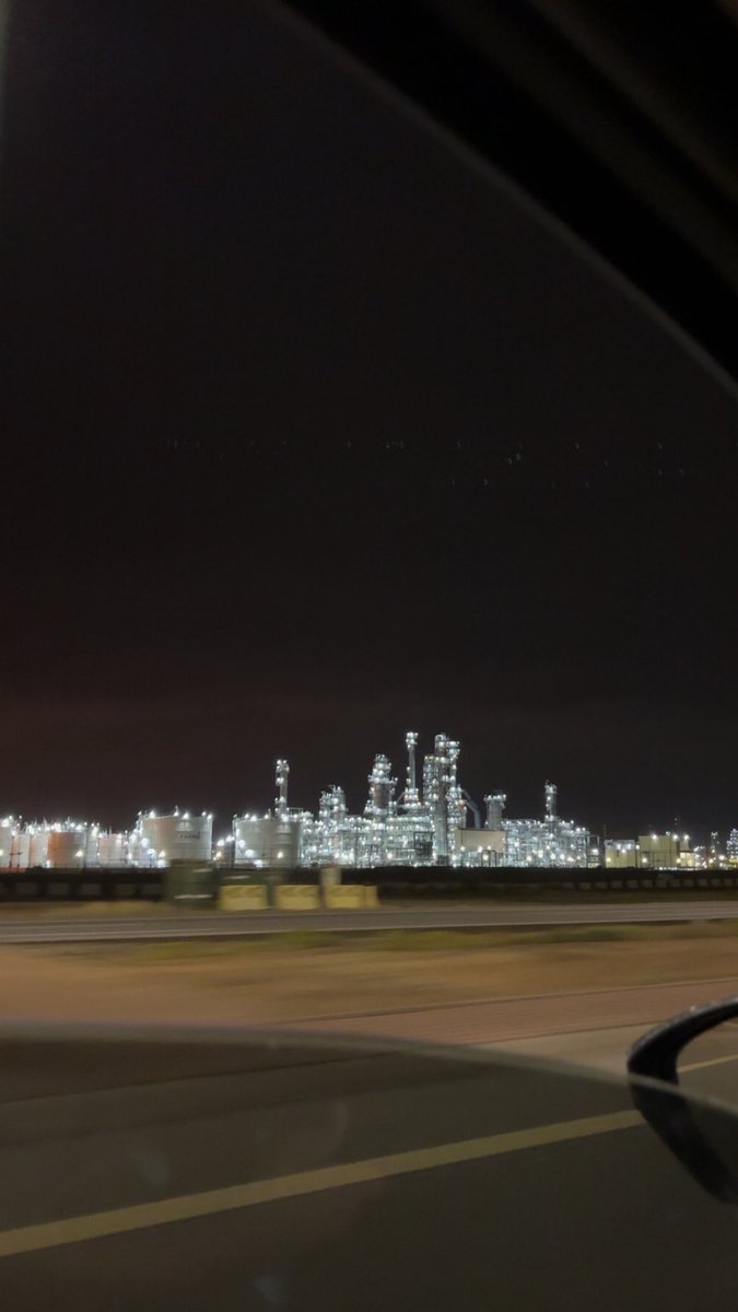 la di die tweet media