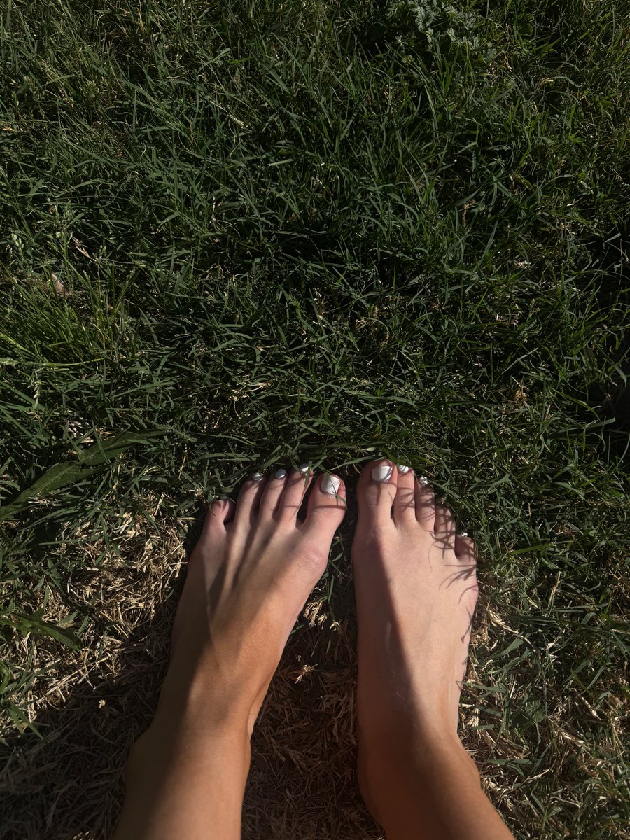 Hidden Sugar Toes tweet media