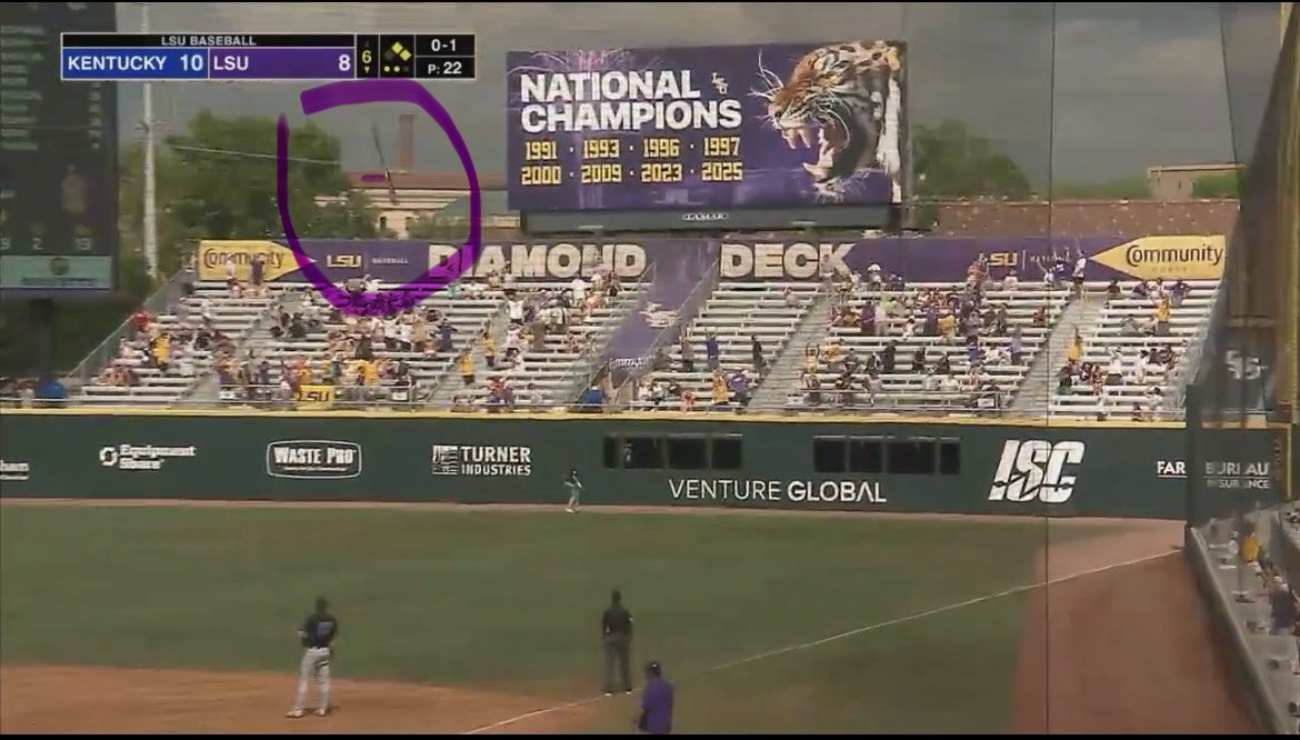 BDUB 8️⃣💍 tweet media