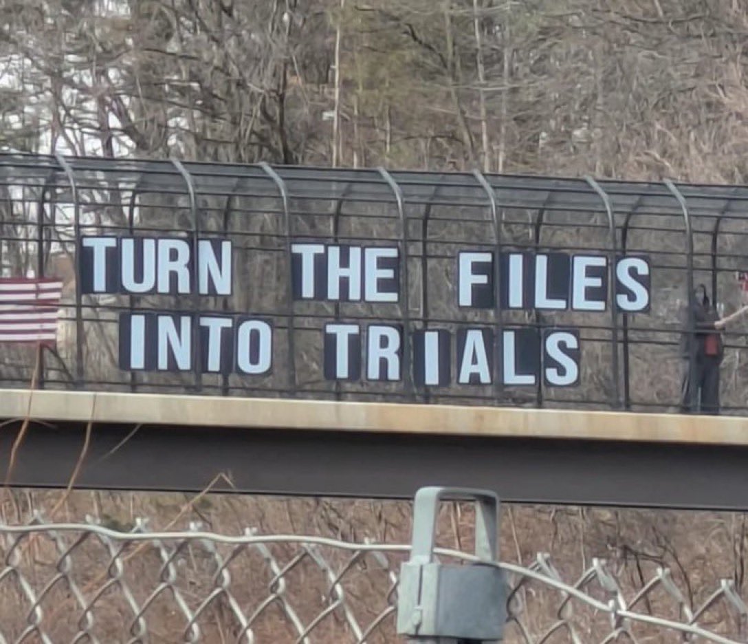 Ted Rough tweet media