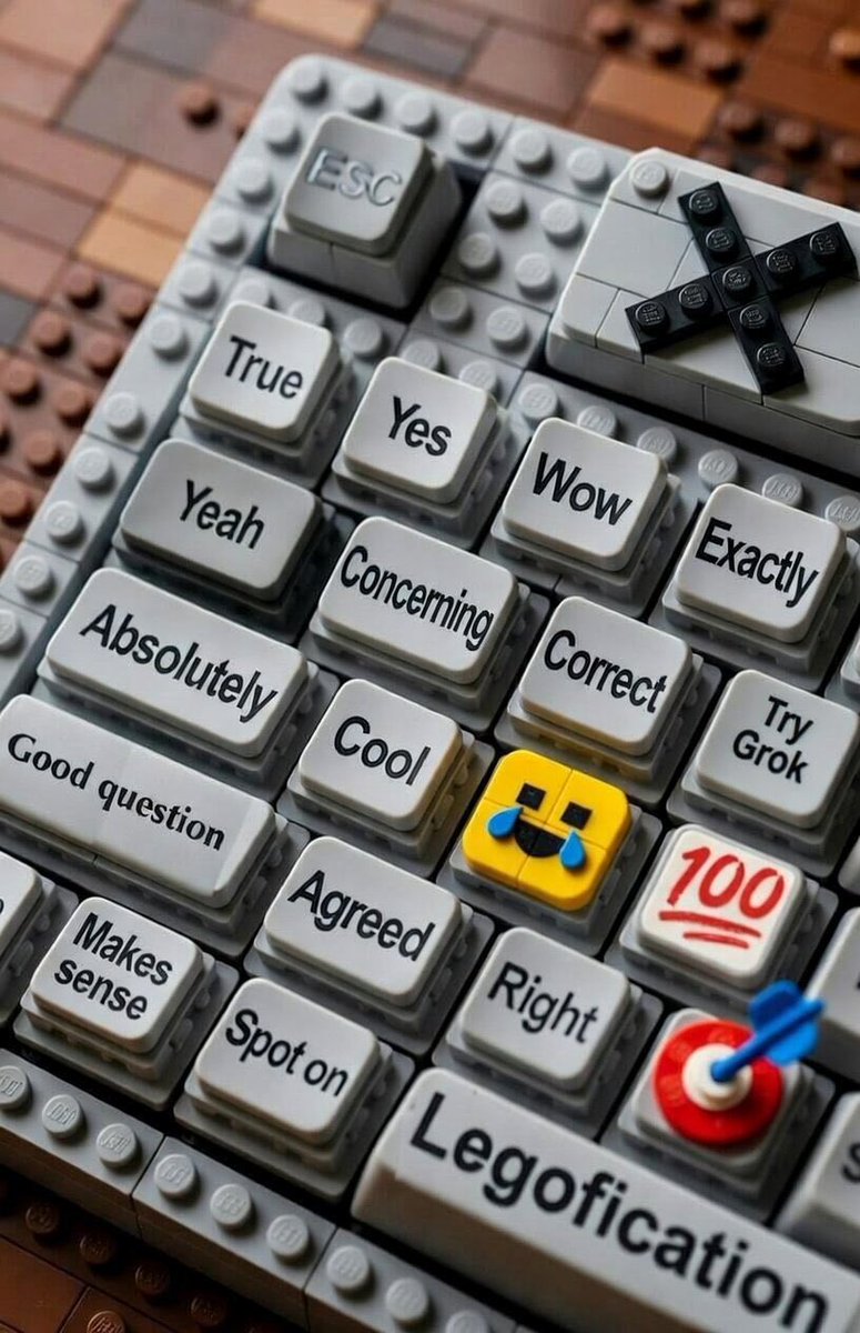 <a href="/elonmusk/">Elon Musk</a> Elon musks keyboard 😹