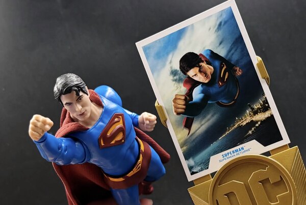 Toy News International tweet media