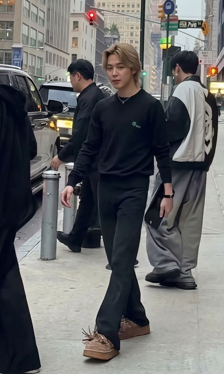 Anny 13🌙 tweet media