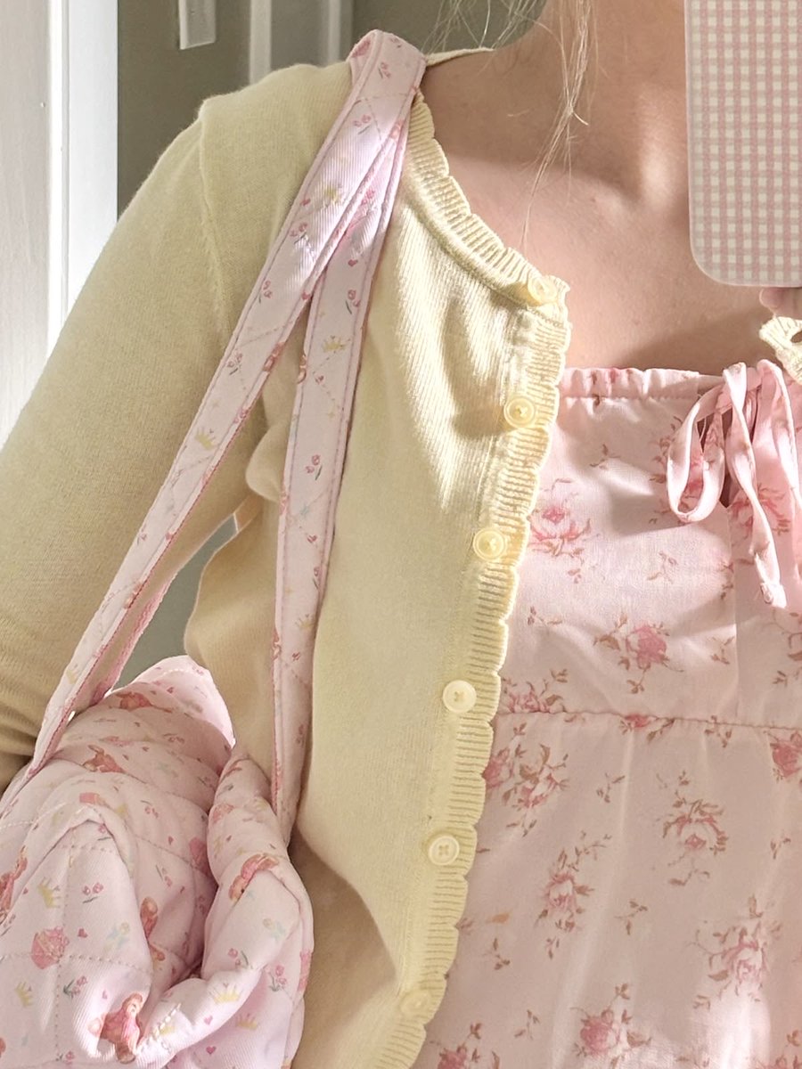 emma 𑣲⋆｡˚ tweet media