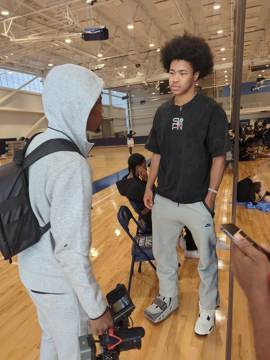 BlackFlazh's tweet photo. Snooze Media Loading.....💤 #SnoozeOrLose #SleepNation 
@jaylenwells @freddyjrrn https://t.co/kR1xPnzLCK