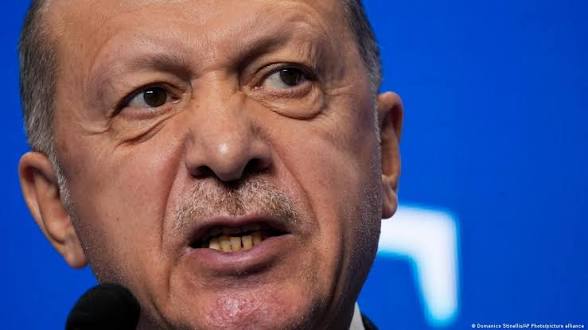 NE MUTLU TÜRKÜM DİYENE tweet media