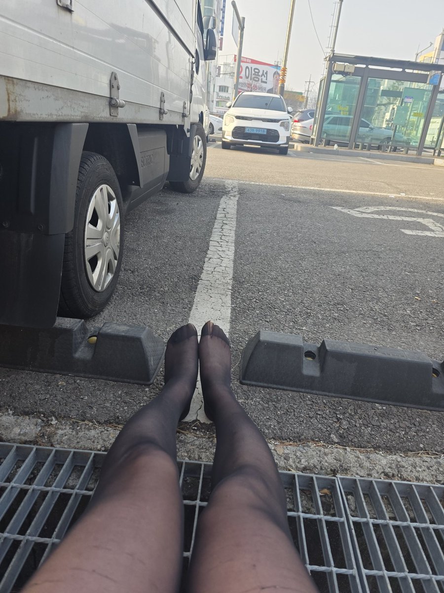 설이❄️ tweet media