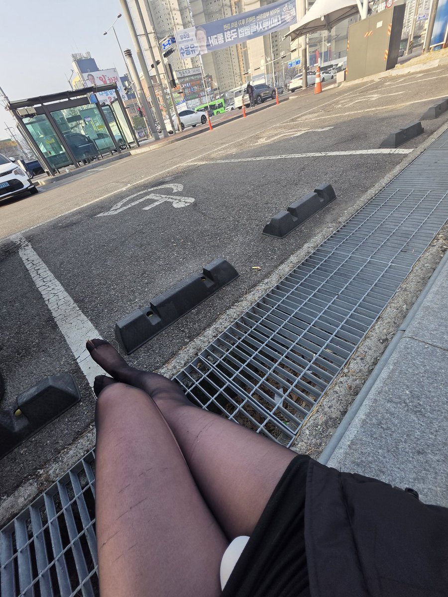 설이❄️ tweet media