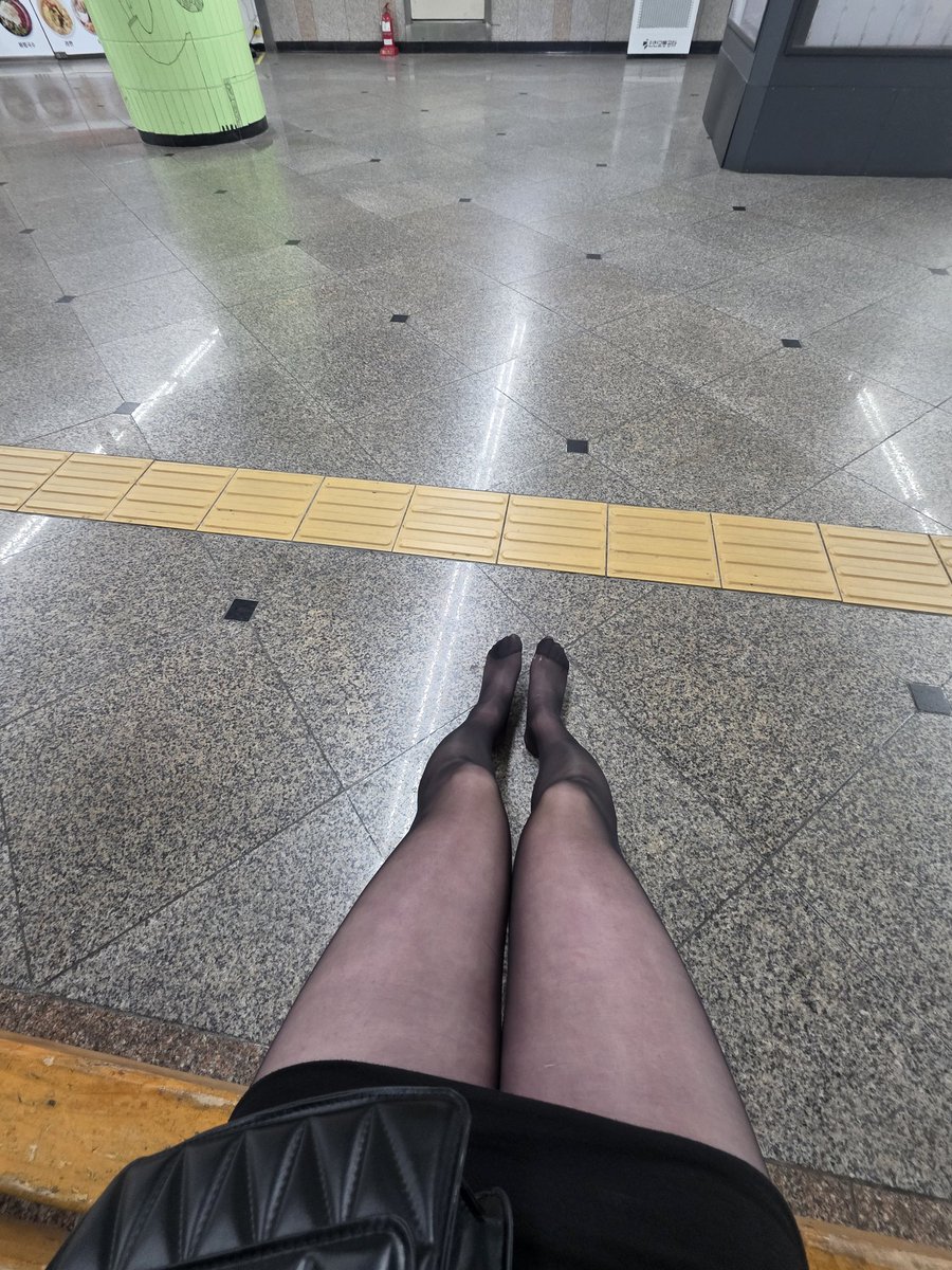 설이❄️ tweet media