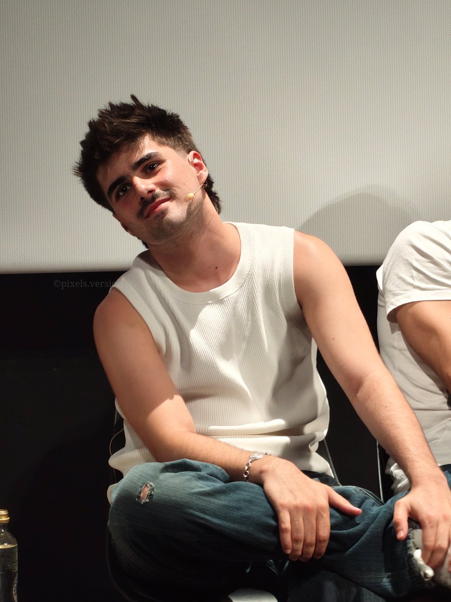 Rth pixel's version 🫧🐦‍⬛🕊️🏔️🐄🐌✨ tweet media