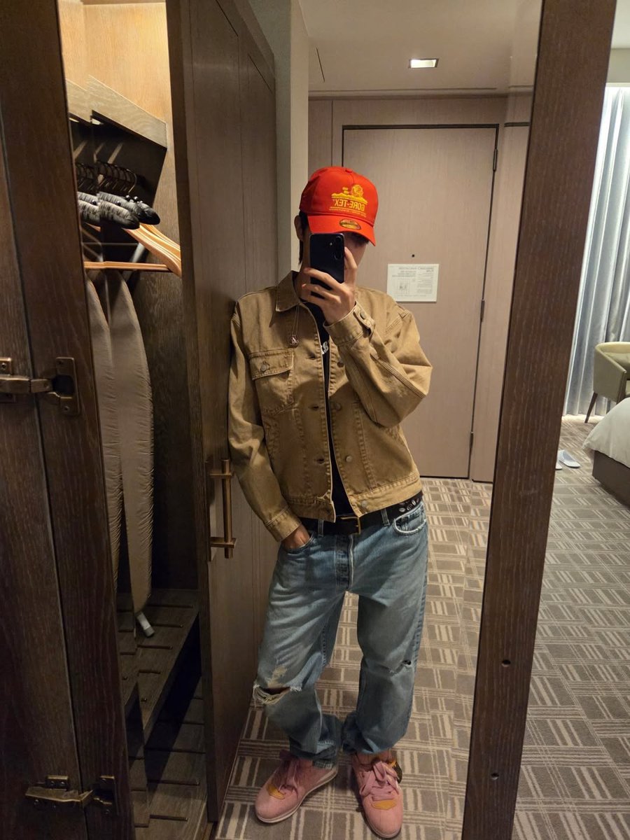 BTS_twt_JHSEOK's tweet photo. NY ❤️‍🔥 https://t.co/WbKHSzLBRU