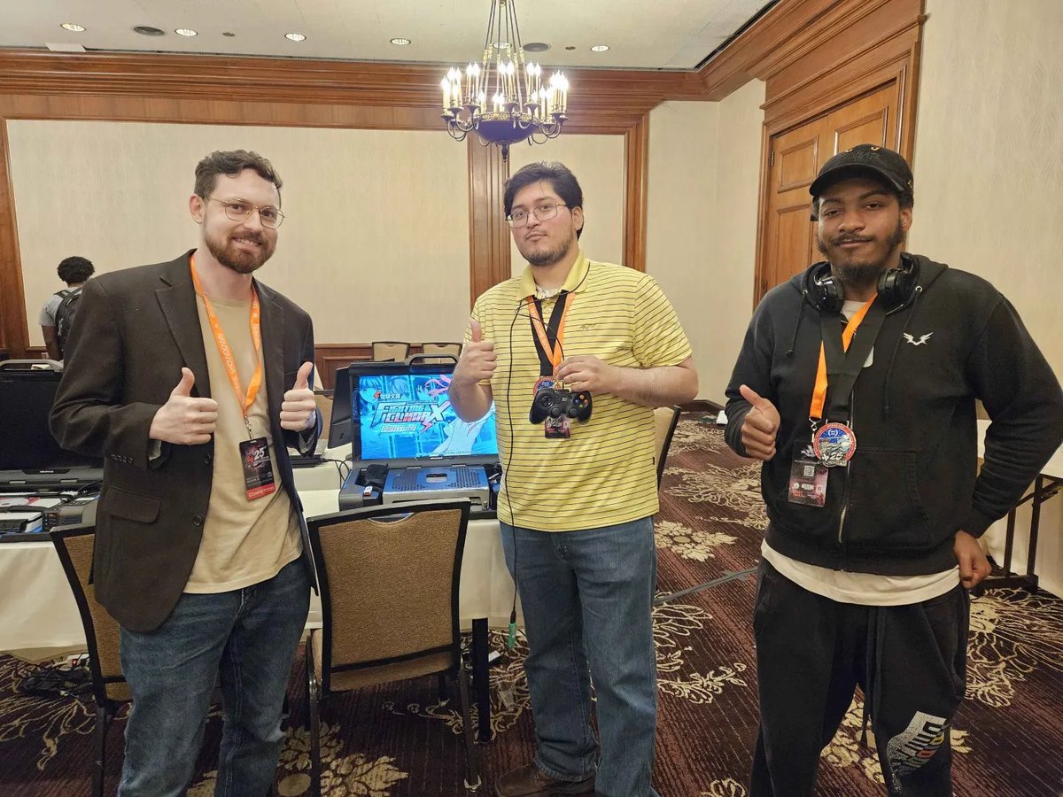 TEXAS SHOWDOWN tweet media