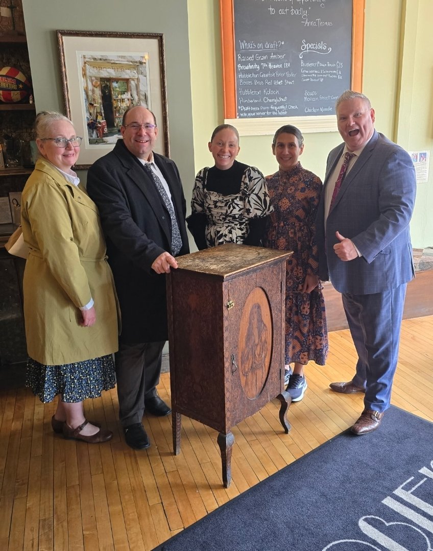 1️⃣ First Time Filled with the HG 🔥 &amp; 1️⃣ Water Baptized 💦 in Jesus name with many healed &amp; renewed with Pastor Russ Cordle &amp; Sis Mischa Cordle while in Oconomowoc, WISCONSIN! 💯 

Preached from the Pulpit! 👔 

PALM 🌴 SUNDAY ... Jesus enters! WE Receive! No rejection of the