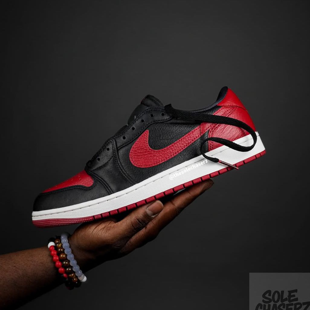 SneakerAlert tweet media