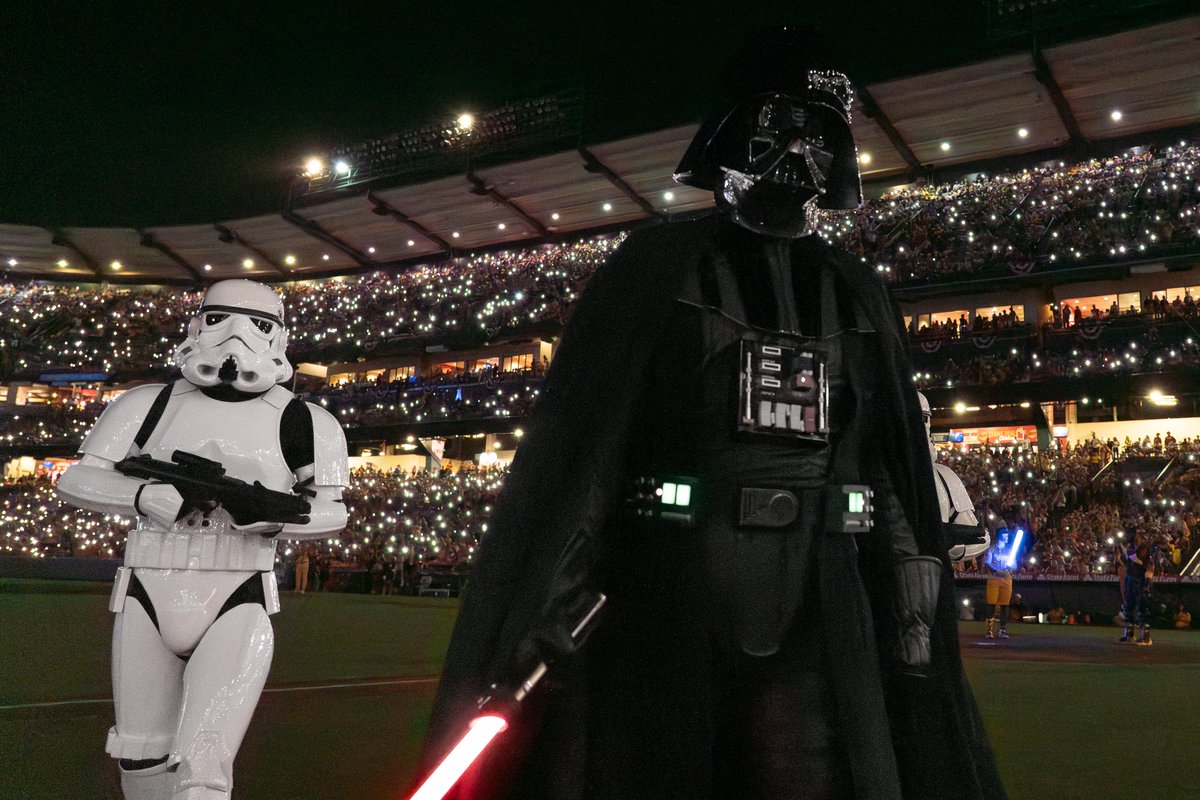 Disney Parks tweet media