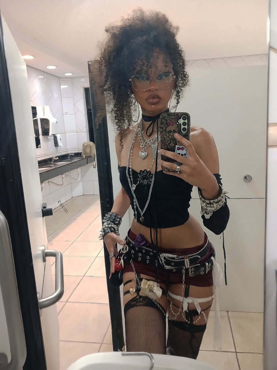 🕷Bibi Pikona Preta⛧.•.🩸 tweet media