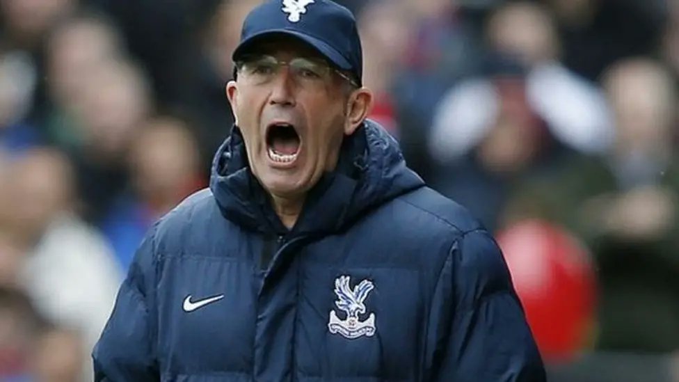 Mr_Roving_Eye's tweet photo. @TouchlineX The ultra defensive Tony Pulis. https://t.co/84Ceihr2Us