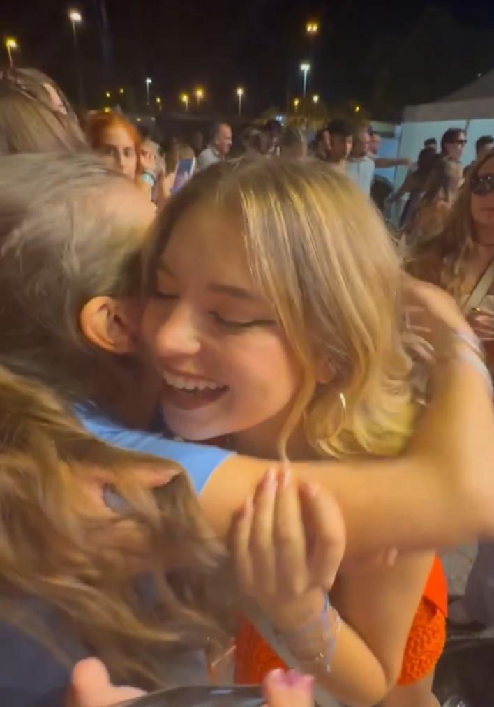 bel๐งธ tweet media