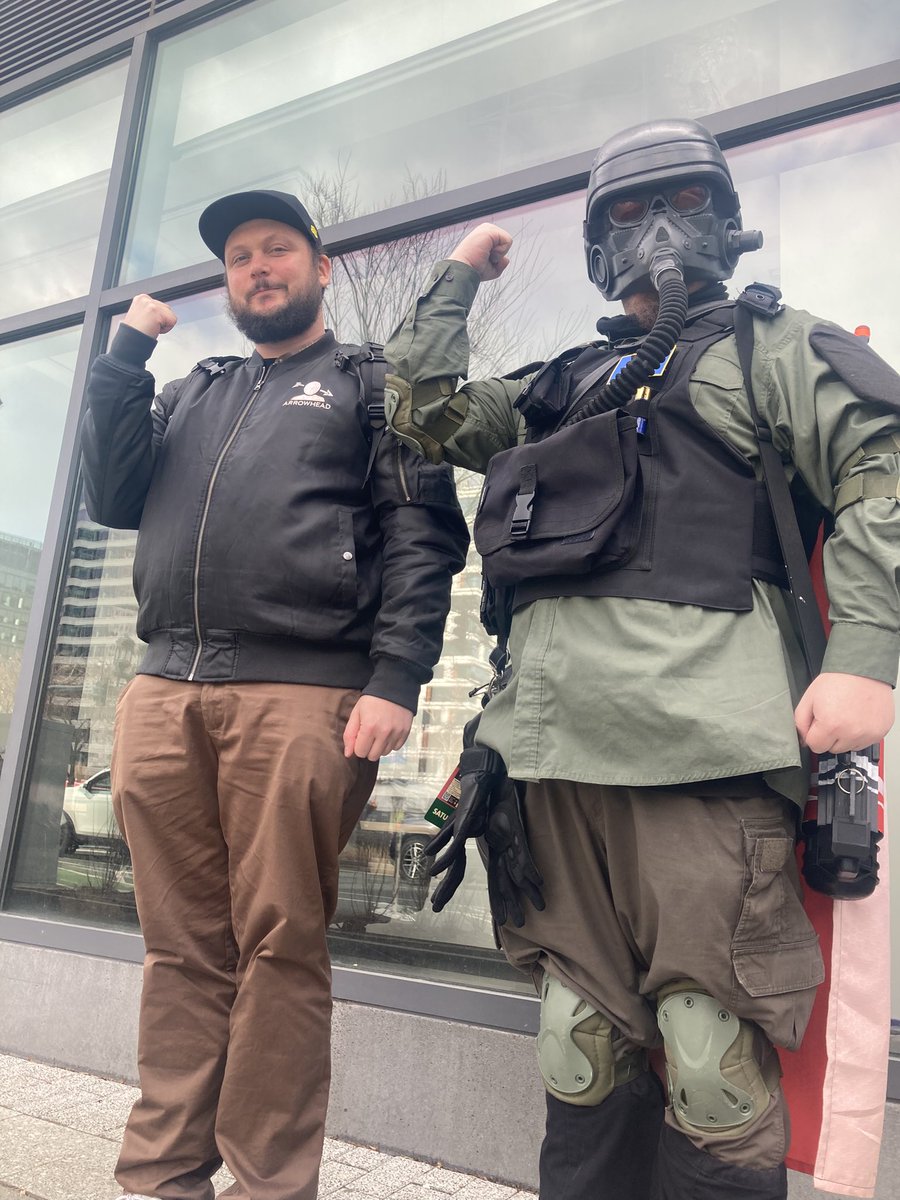 GermanRussianBo's tweet photo. Got to meet a kick ass team in Pax East this year @helldivers2 #helldivers2 #Helghan https://t.co/7oXsXYLtBM