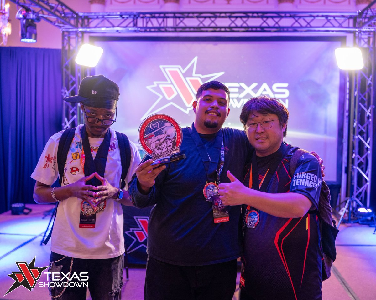 TEXAS SHOWDOWN tweet media