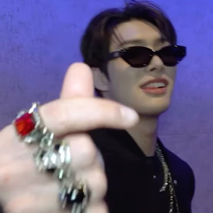 slow룩스 tweet media