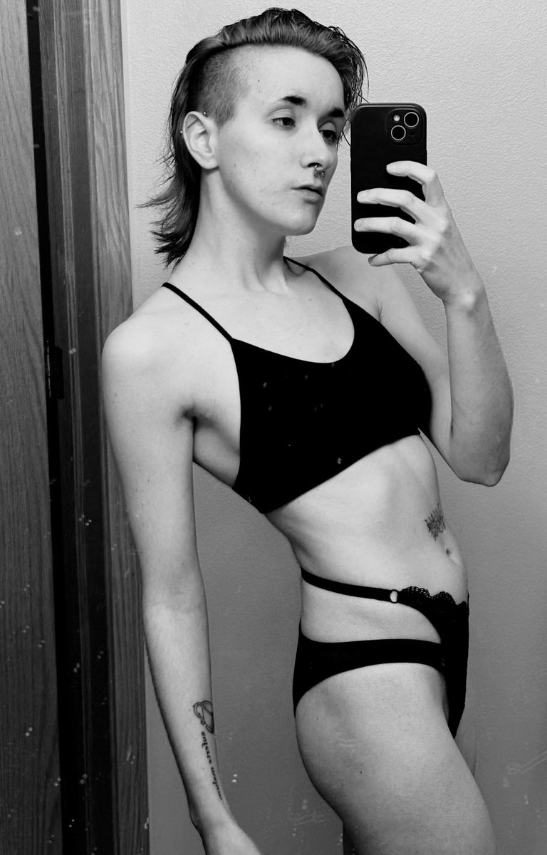 simon v. the evils of man 🕷️ tweet media