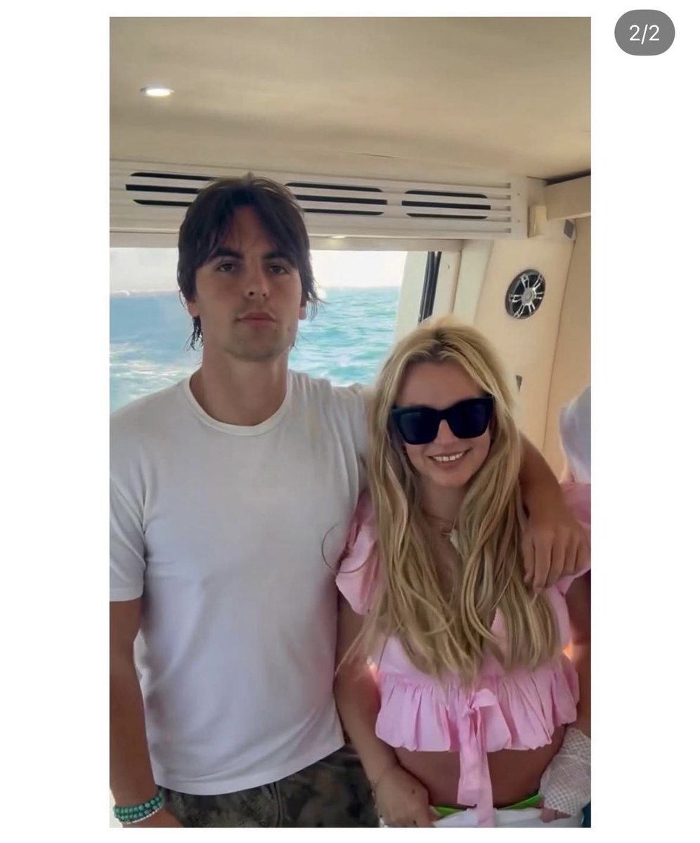 Britney Online Brasil tweet media