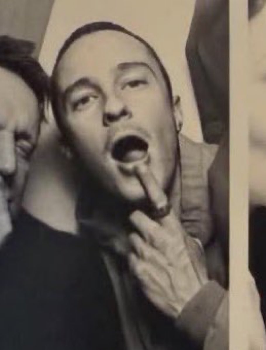 kat 🦇 tweet media