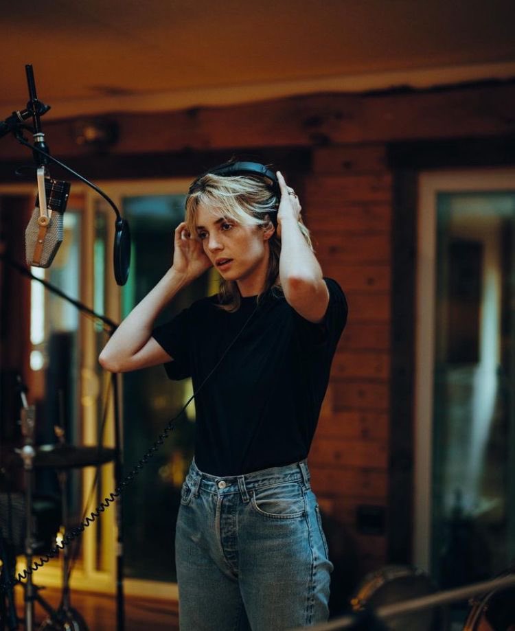 kyra↝♥︎↜ tweet media