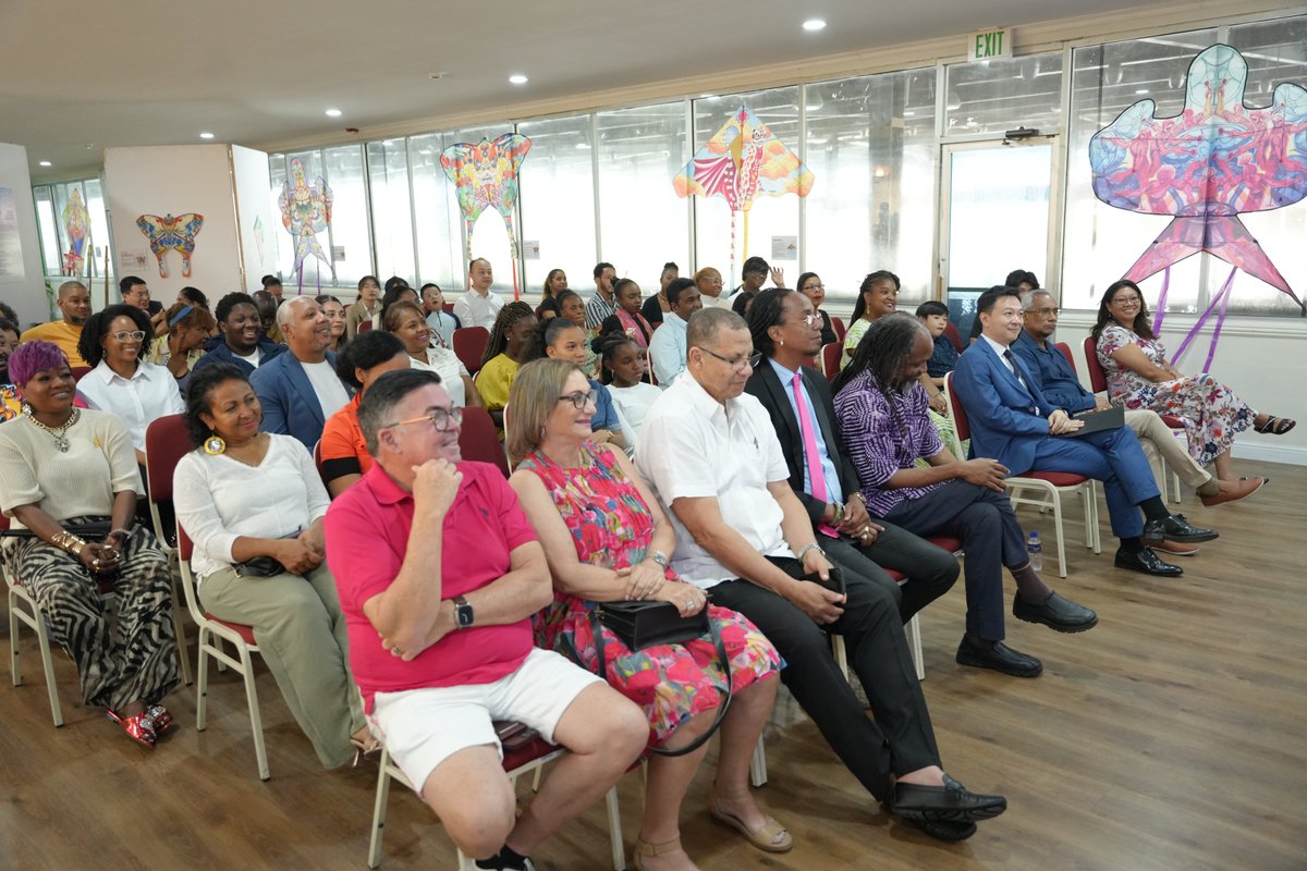 Chinese Embassy in Trinidad and Tobago tweet media