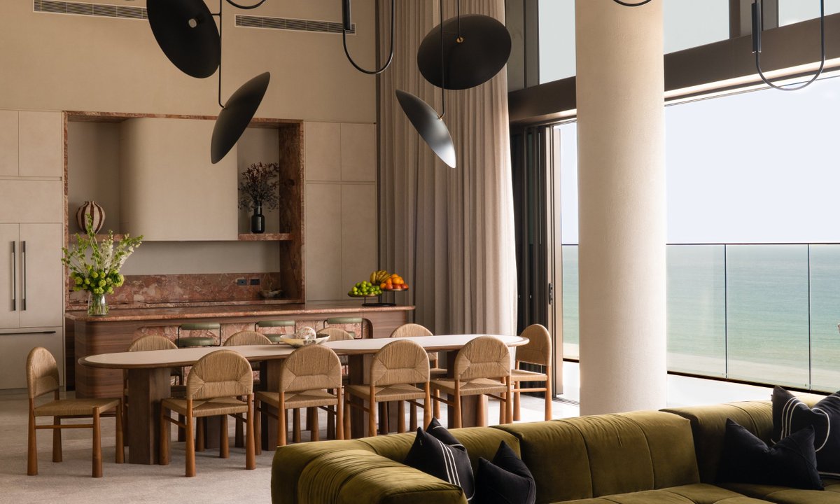 HM Magazine tweet media