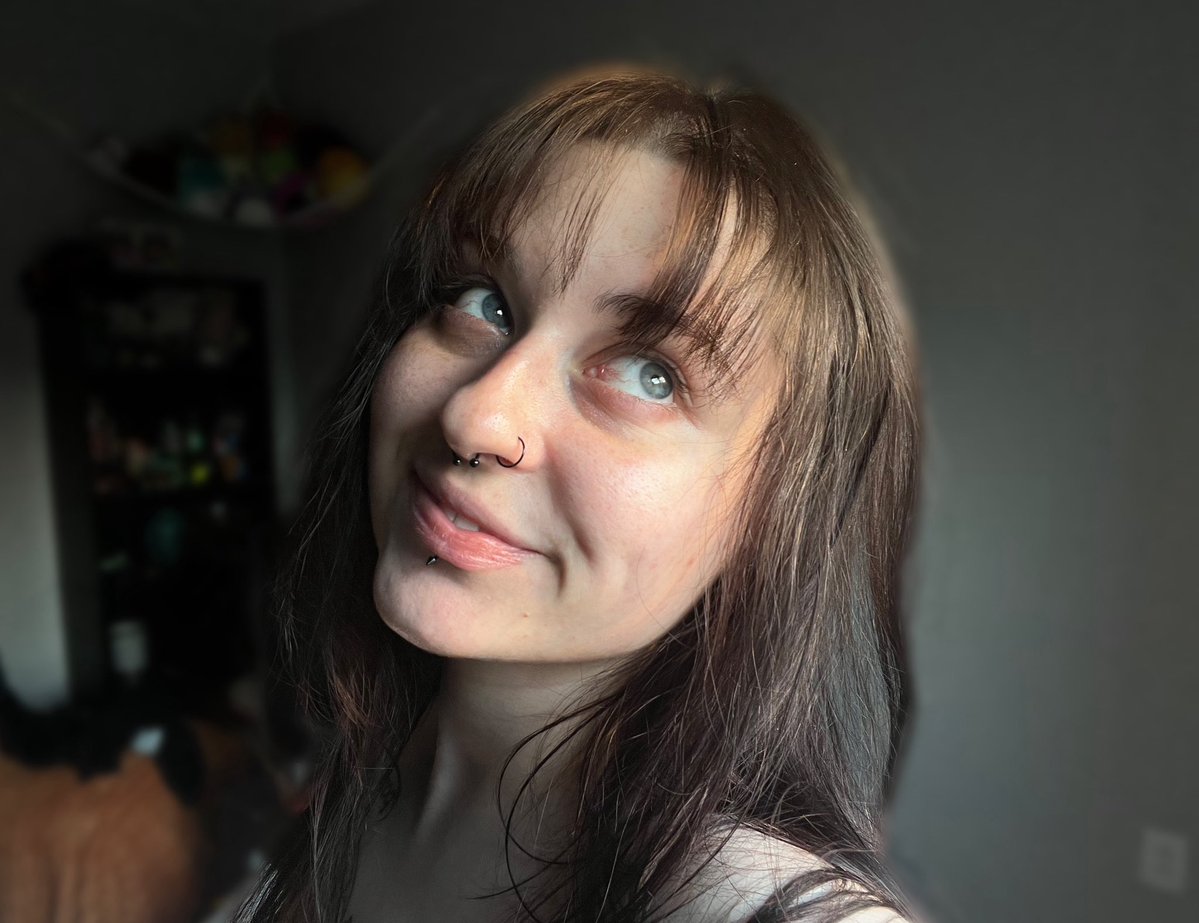 cherry pit tweet media