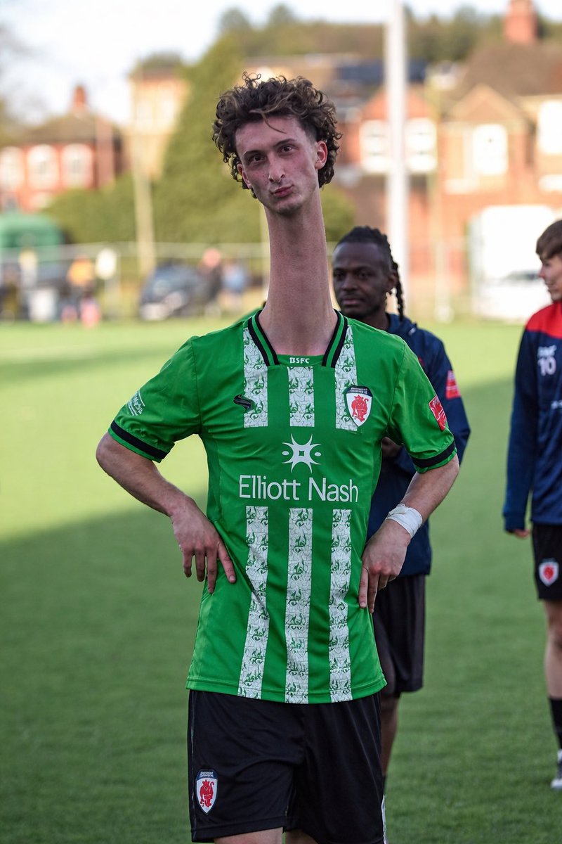 webby___'s tweet photo. @SportingFC @BelmonteKyle That’s a bit more realistic @BelmonteKyle https://t.co/kSE4mJskeh