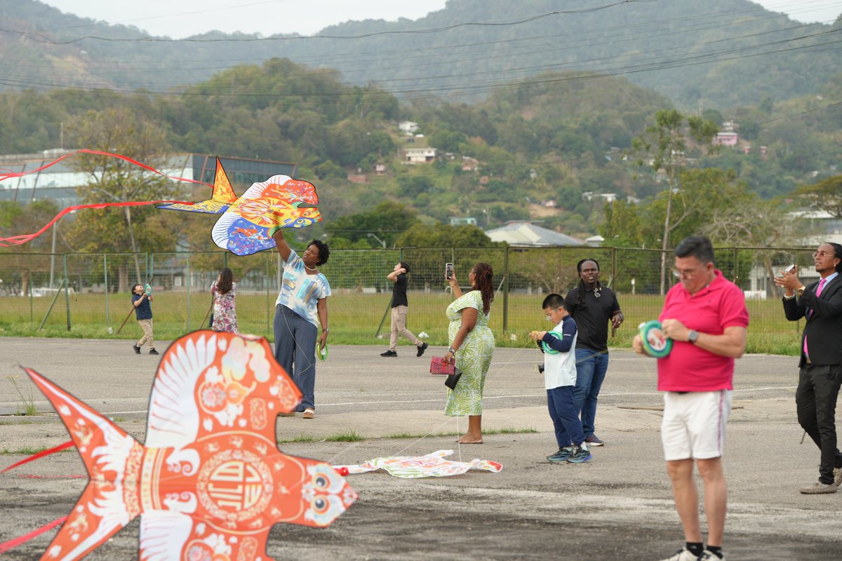 Chinese Embassy in Trinidad and Tobago tweet media