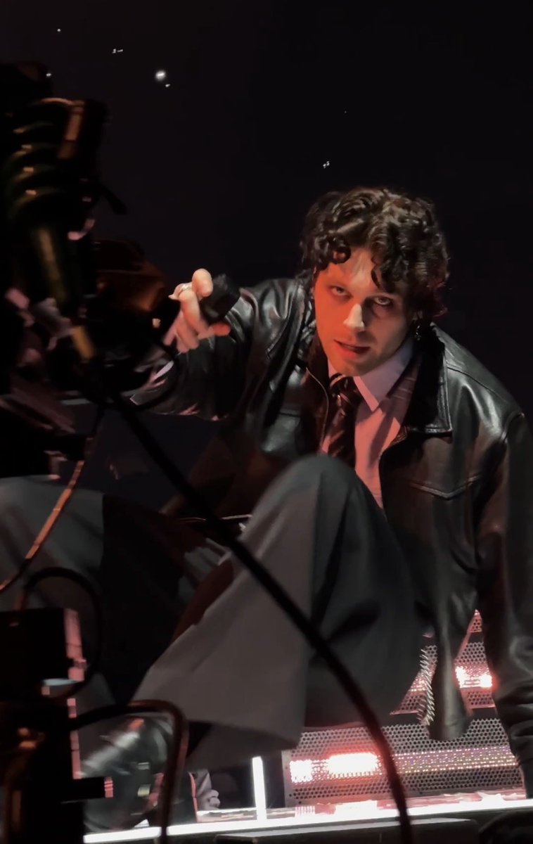 bea ★卌 tweet media