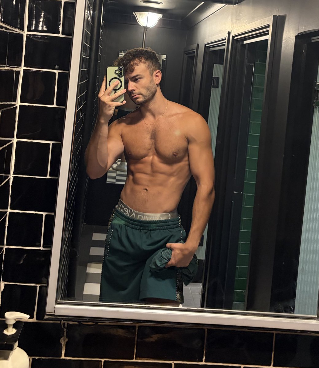 Elijah Minnelli tweet media