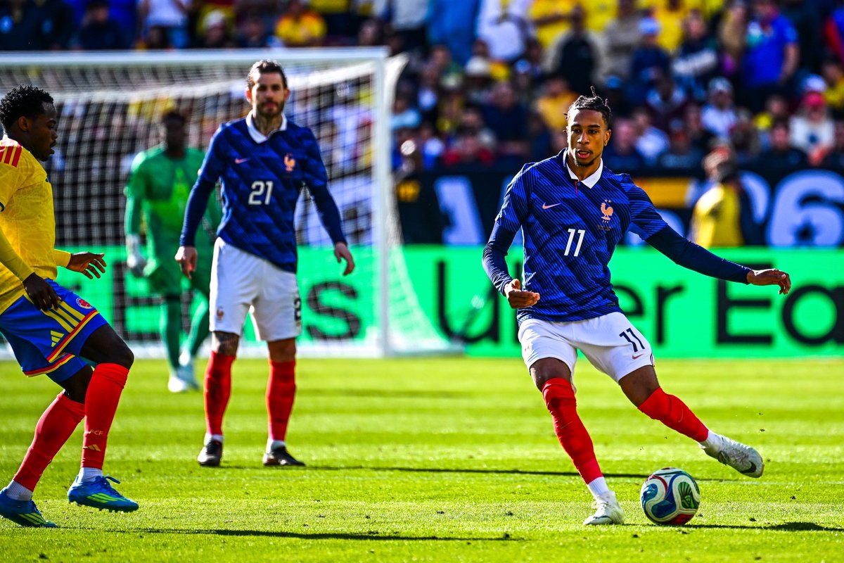 AllForOlise's tweet photo. 📷|Michael vs Colombia
12 minutes played
#FRACOL #FiersdetreBleus https://t.co/Nllb3EiFRw