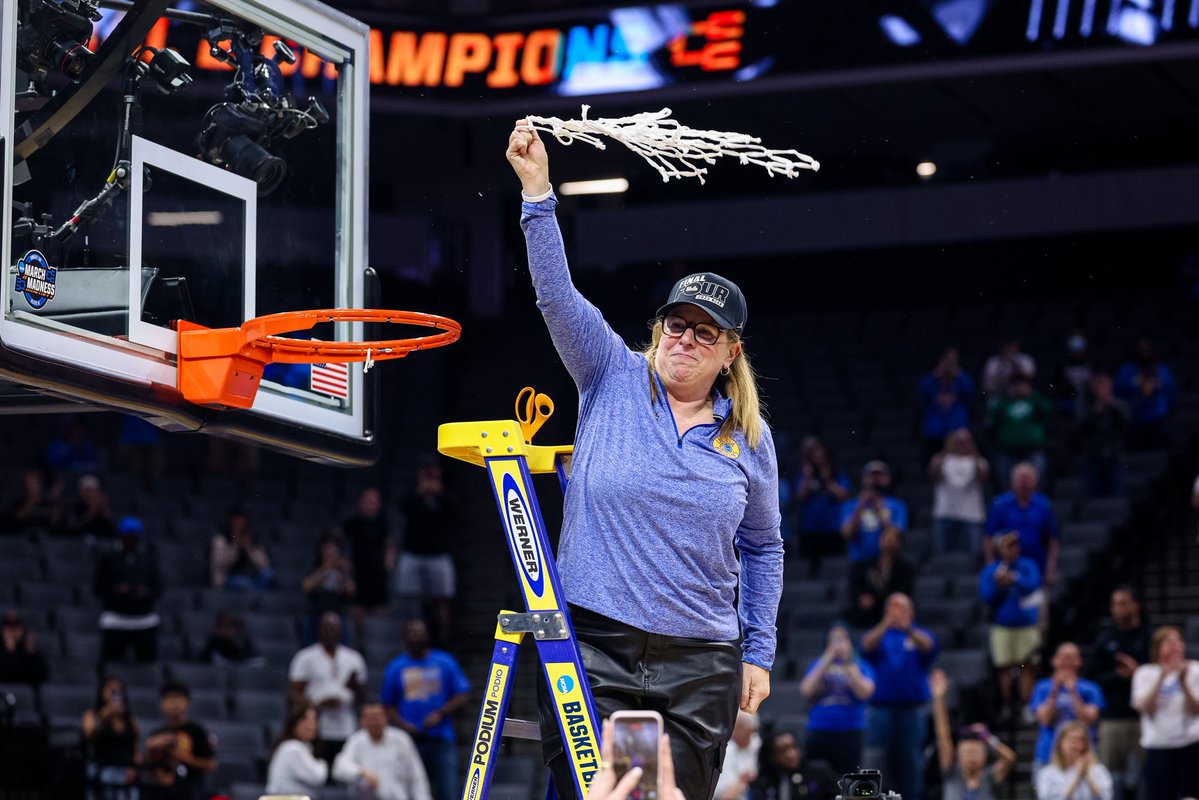 UCLA Women's Basketball tweet media