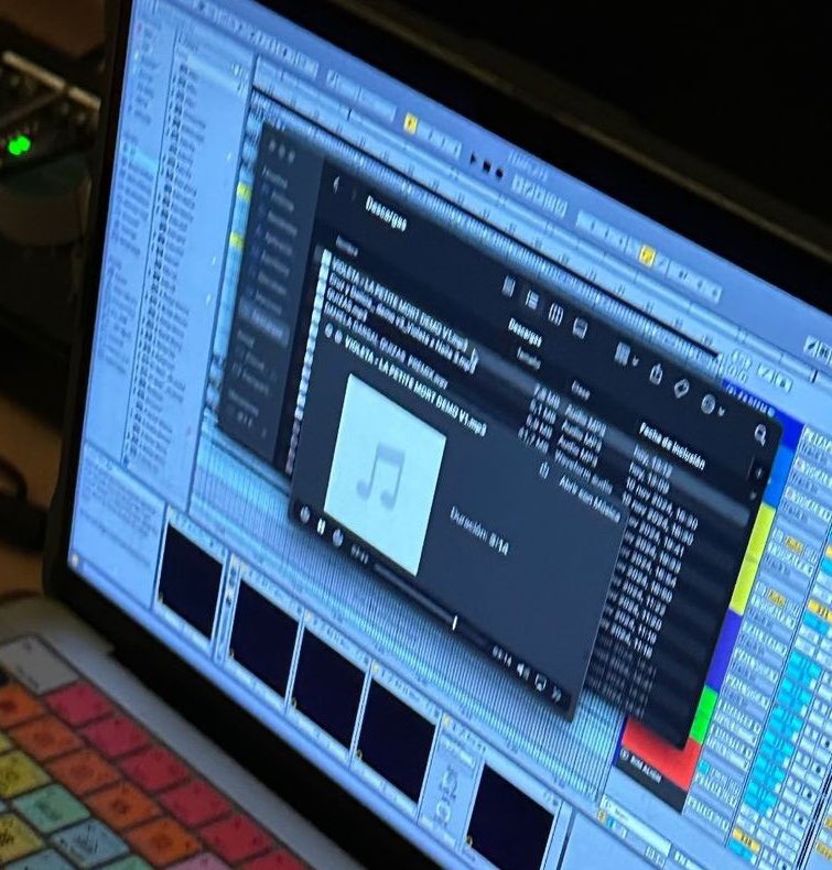 Núria(Aimer) | 💐 tweet media