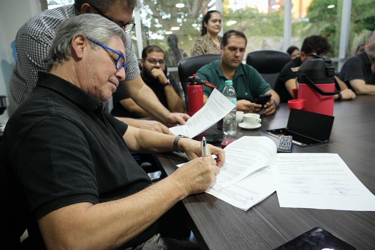 Vane Vazquez tweet media