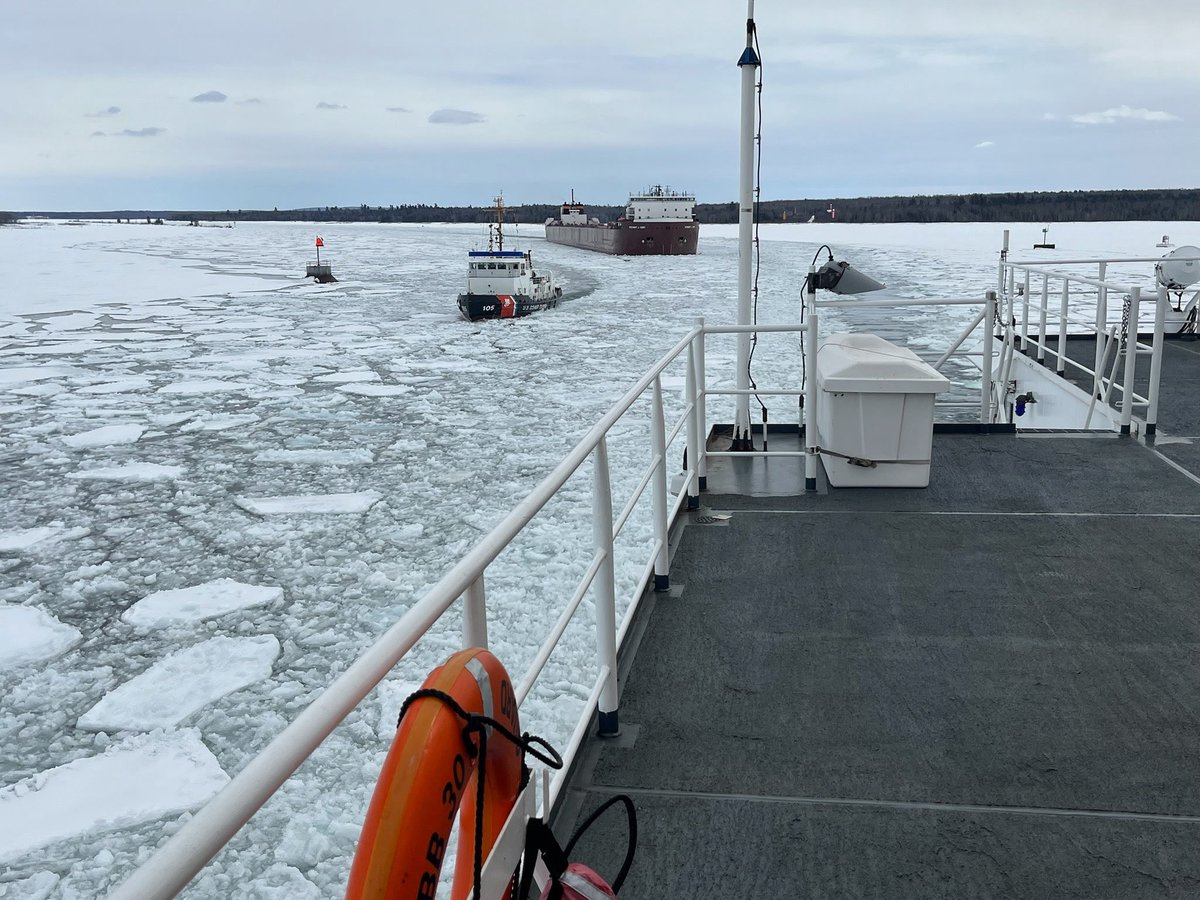 #News - Coast Guard Sector Northern Great Lakes’ Operation Taconite experienced delays during ice-breaking operations assisting commercial traffic through the #StMarysRiver on March 26-29. 

For more information, see the news release below ⬇️ 

https://t.co/eKiNrAS8LB https://t.co/RuNnBw9xwD