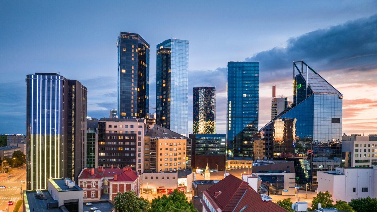 B17 Bomber tweet media