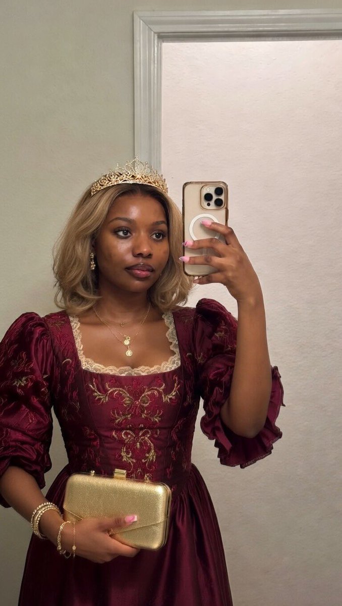 Dura, coco money 🎀 tweet media