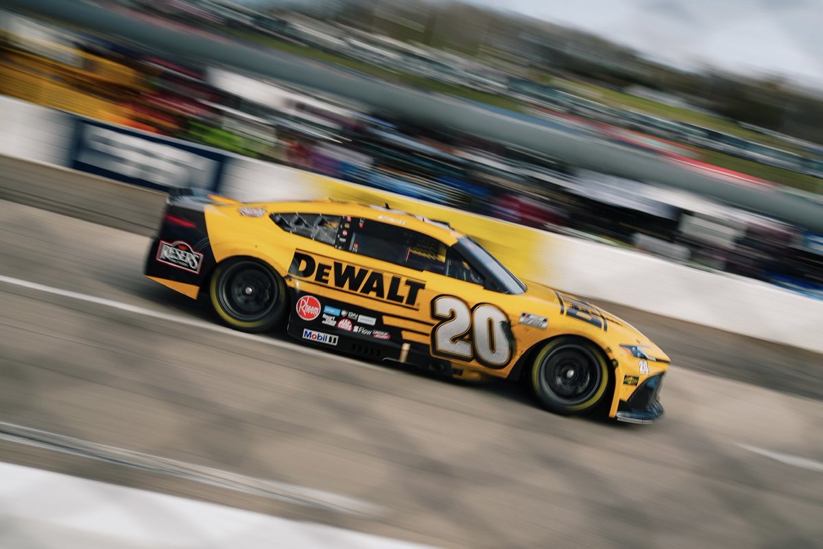 Joe Gibbs Racing tweet media