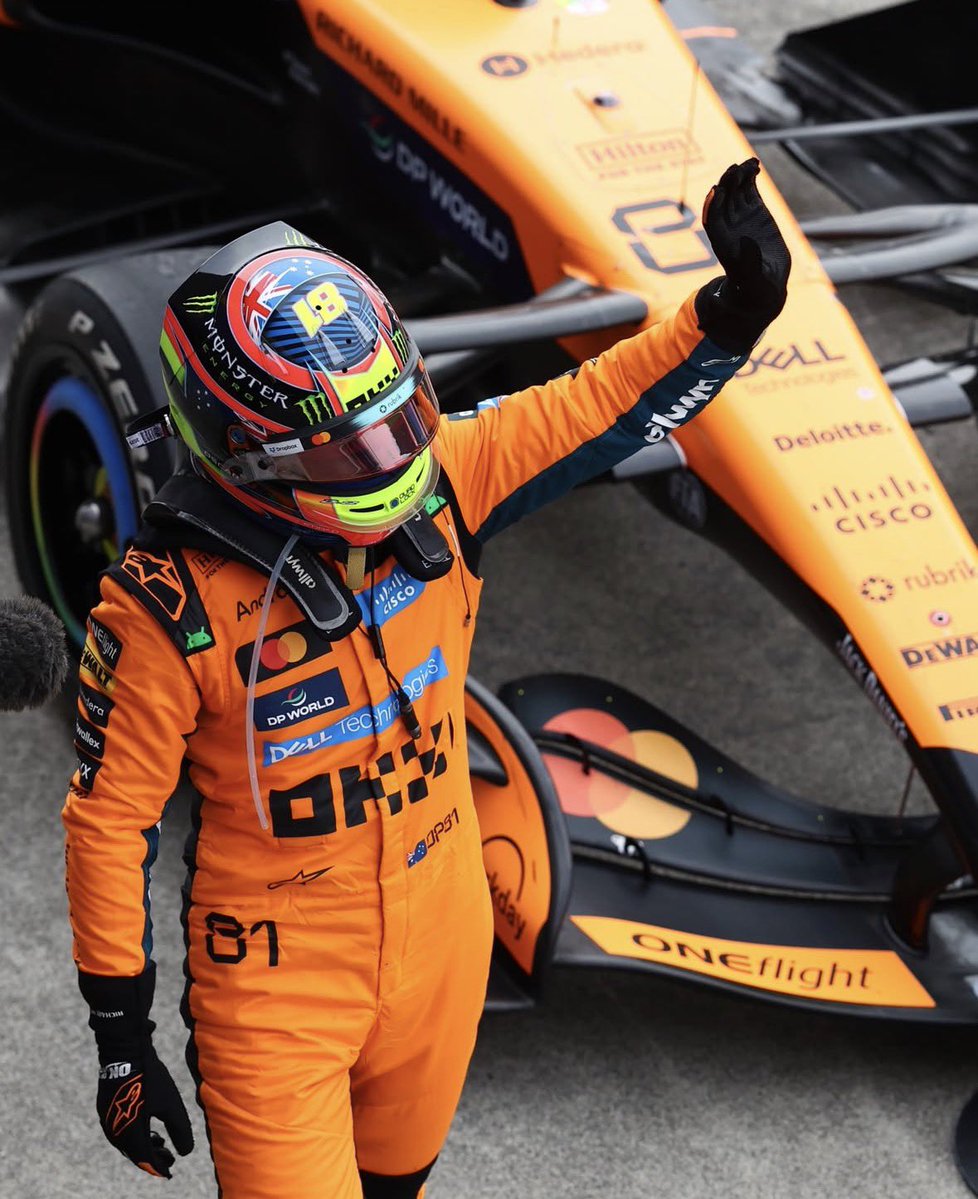 𝘖𝘴𝘤𝘢𝘳 𝘗𝘪𝘢𝘴𝘵𝘳𝘪 tweet media