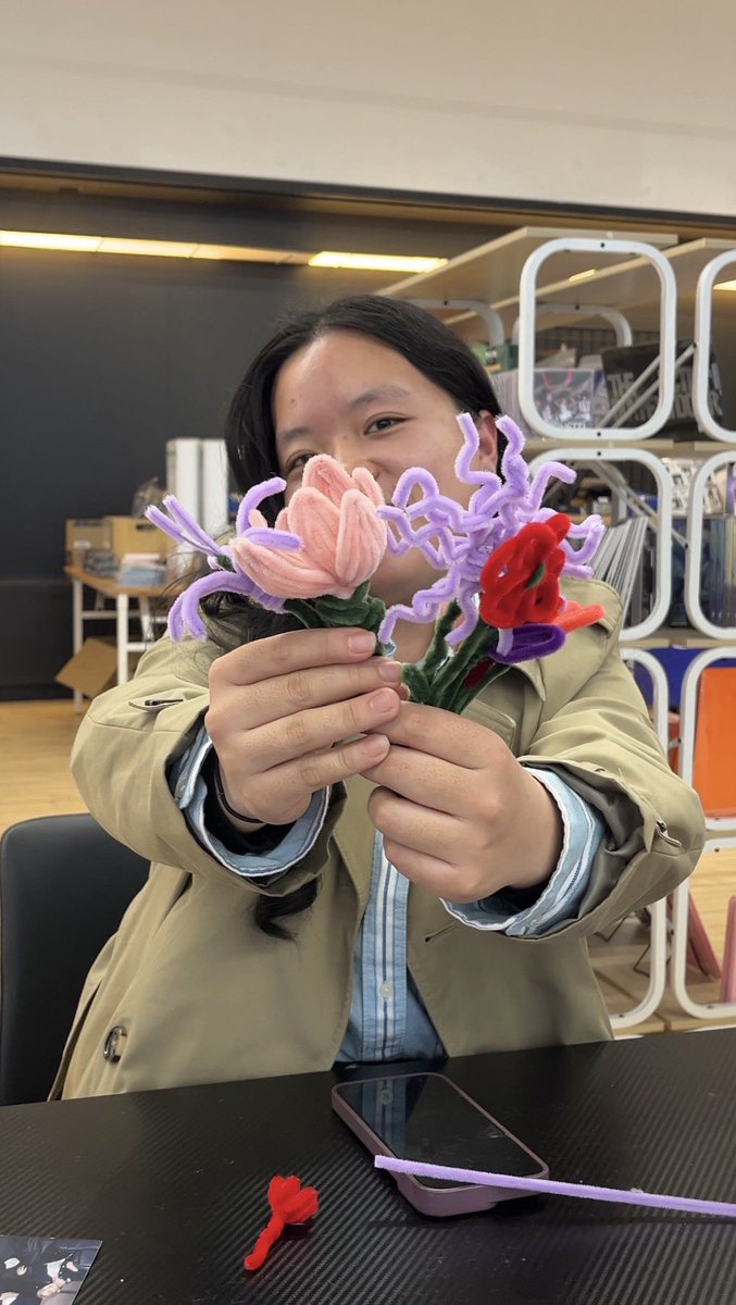 hello82 NYC tweet media